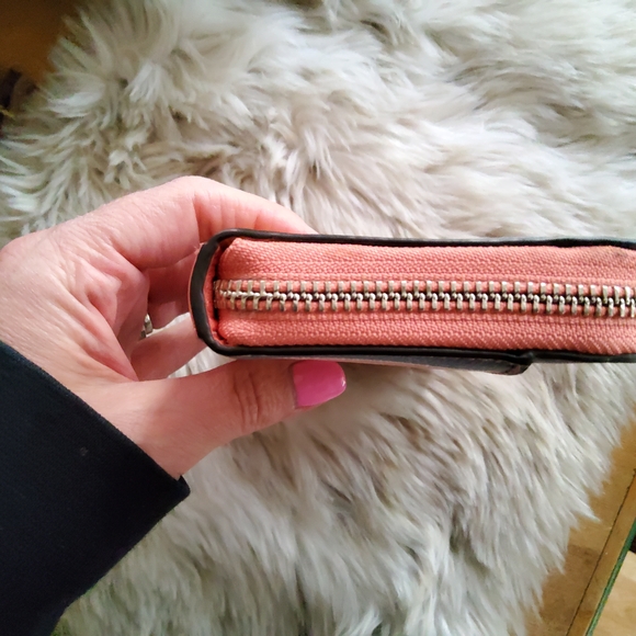 Authentic Coach Vintage Rainbow Zip Wallet Beyond EUC - Picture 5 of 13